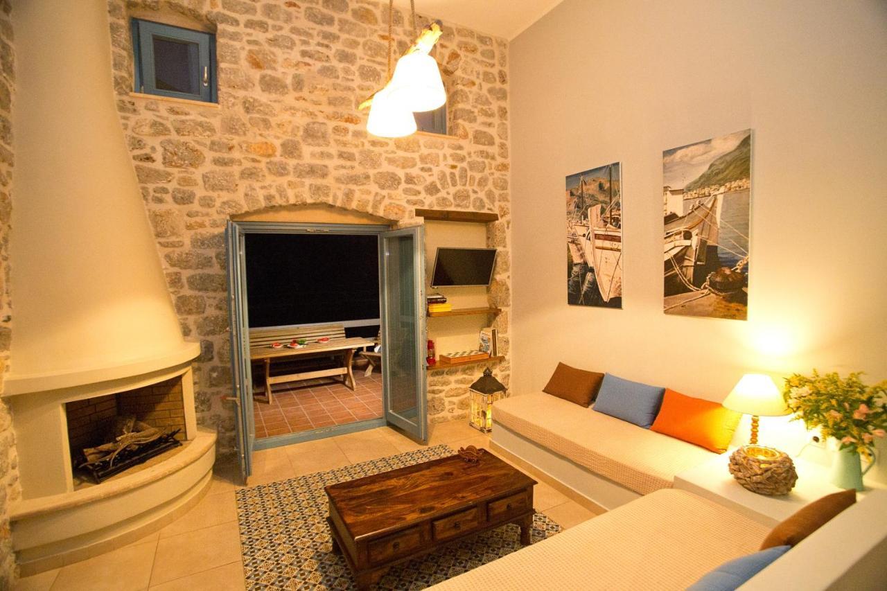 Petra Boutique Homes Arginonda 외부 사진