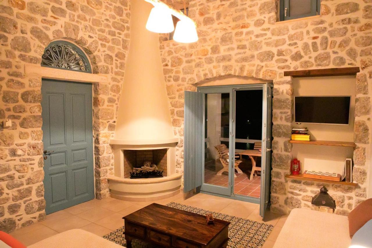 Petra Boutique Homes Arginonda 외부 사진