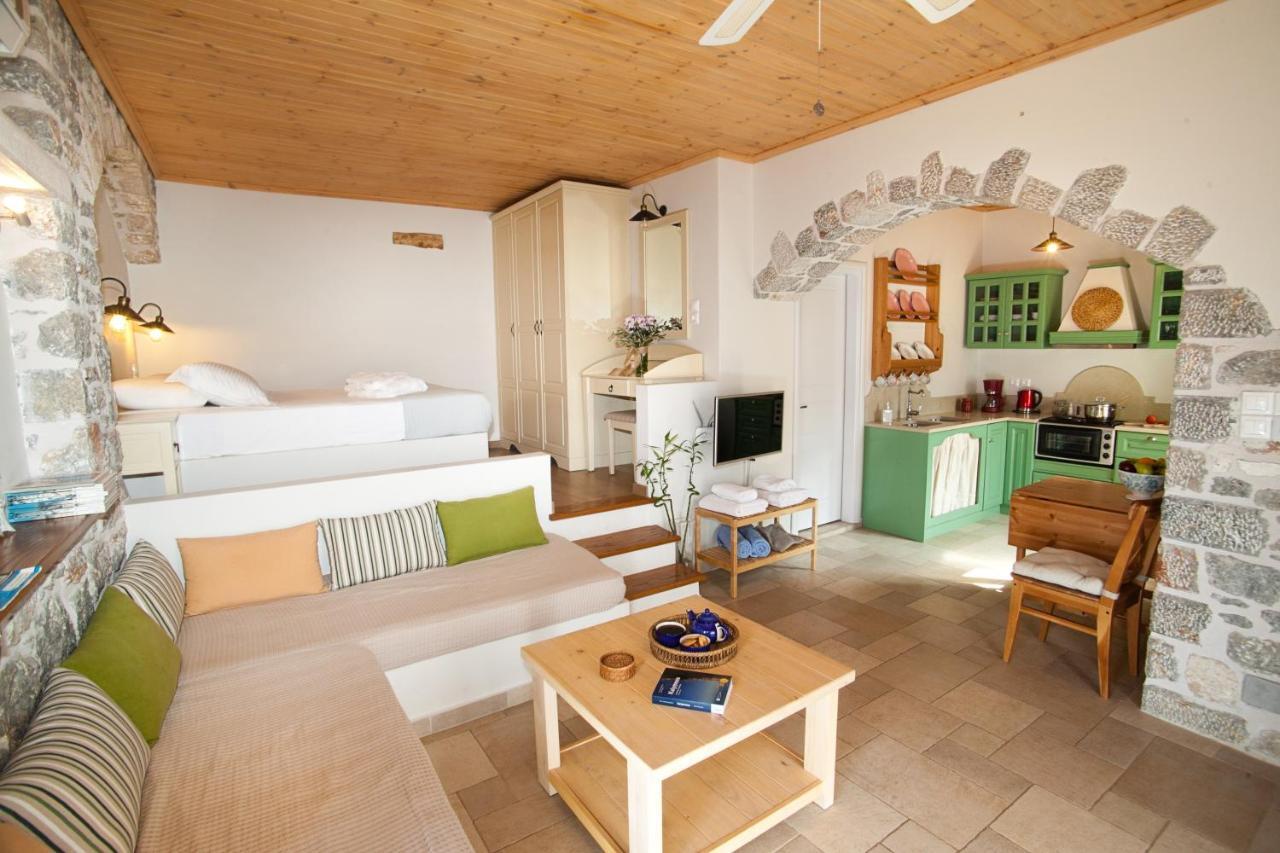 Petra Boutique Homes Arginonda 외부 사진
